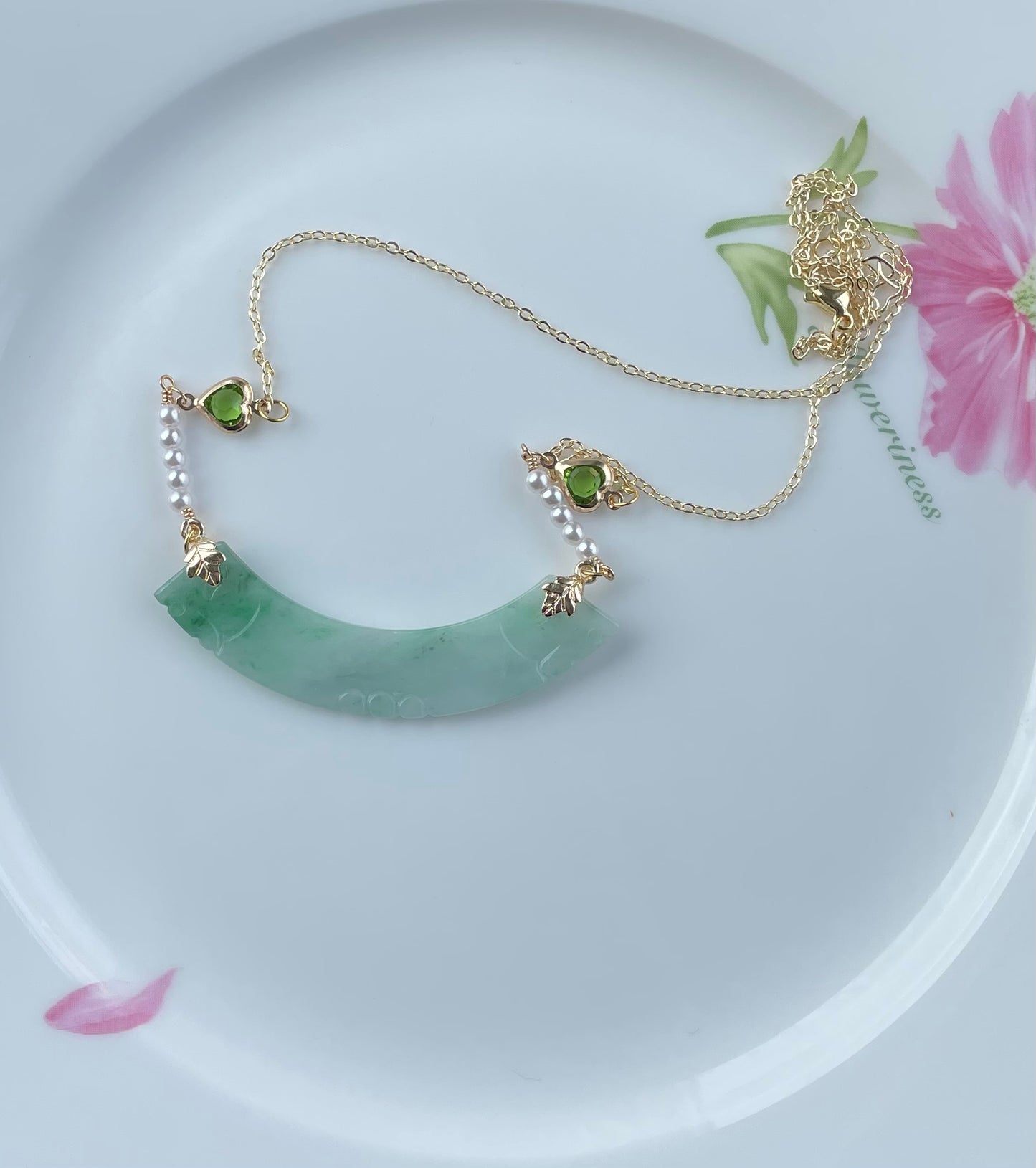 Green Jadeite, 100% Untreated Certified Genuine Type A Burmese Jadeite, Yuheng Jadeite Jade Pendant Necklace, Grade A Jadeite, Burma Jadeite